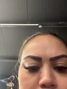lariic's sex show image