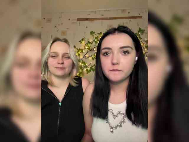 BellaAndAlice's sex show image