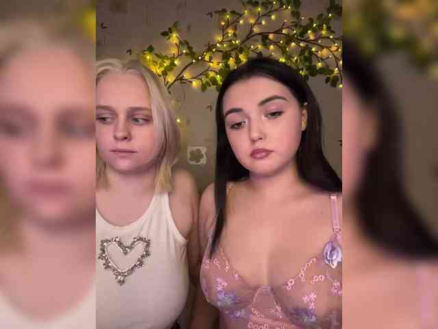 BellaAndAlice's sex show image