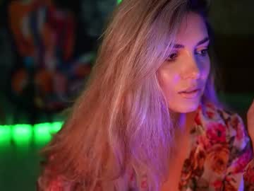 alliesynns's sex show image