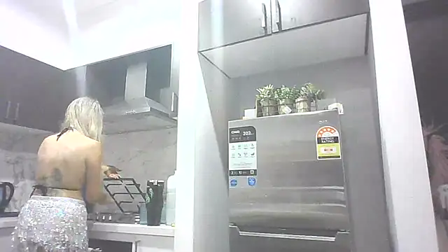 Imyourgoodgirl69xo's sex show image