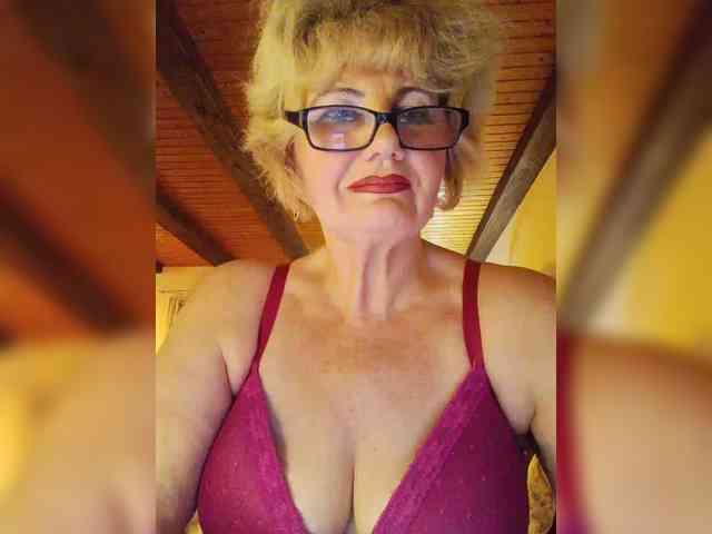 KASANDRABOLOSHKA's sex show image