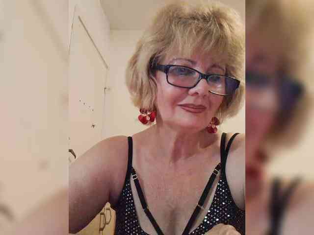 Sexshow-Bild von KASANDRABOLOSHKA Sexshow-Bild von KASANDRABOLOSHKA