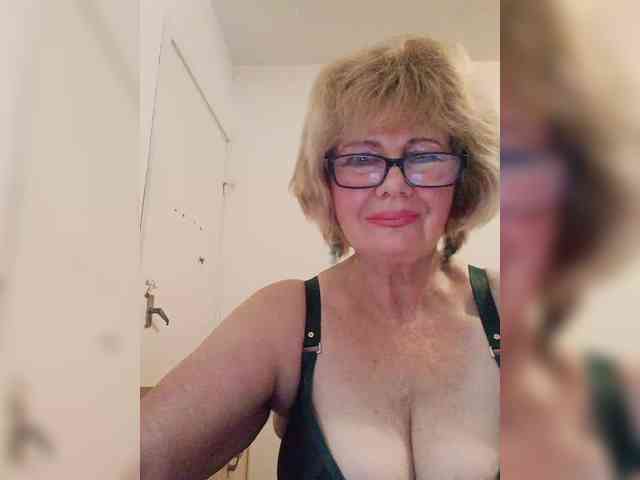 Sexshow-Bild von KASANDRABOLOSHKA Sexshow-Bild von KASANDRABOLOSHKA