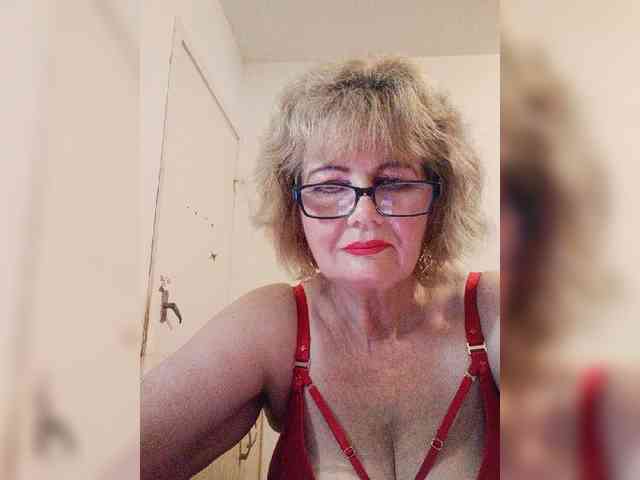 Sexshow-Bild von KASANDRABOLOSHKA Sexshow-Bild von KASANDRABOLOSHKA