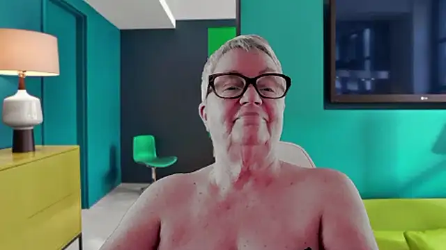 Изображение секс-шоу модели Mystery-Grandmother Изображение секс-шоу модели Mystery-Grandmother