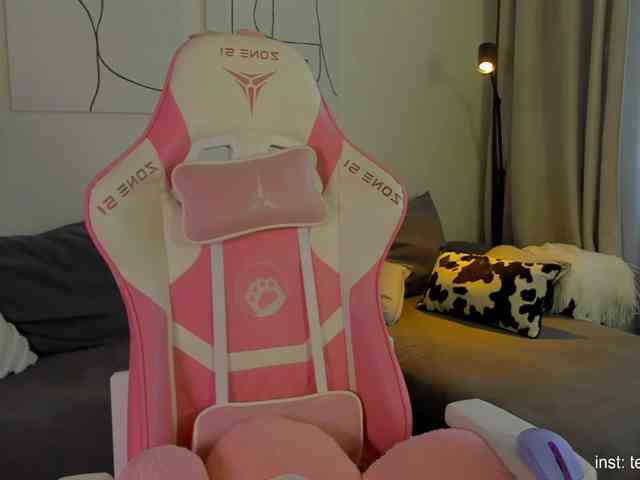 Naomimif's sex show image