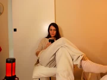 Изображение секс-шоу модели chillwithcamii Изображение секс-шоу модели chillwithcamii