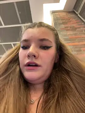 Изображение секс-шоу модели Holy_Tereza Изображение секс-шоу модели Holy_Tereza