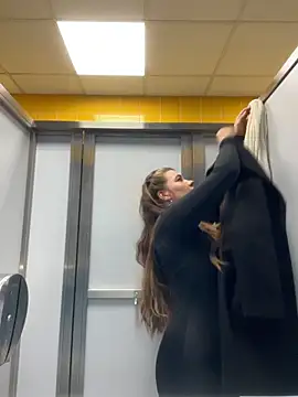 Holy_Tereza's sex show image