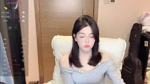 Koi-00's sex show image