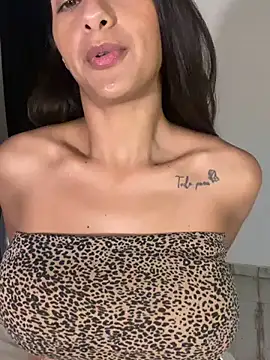 chicachocolate01's sex show image