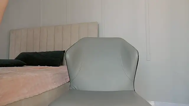 scamelia's sex show image