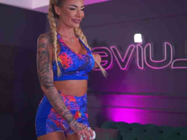 Sexshow-Bild von RaquelleVon
