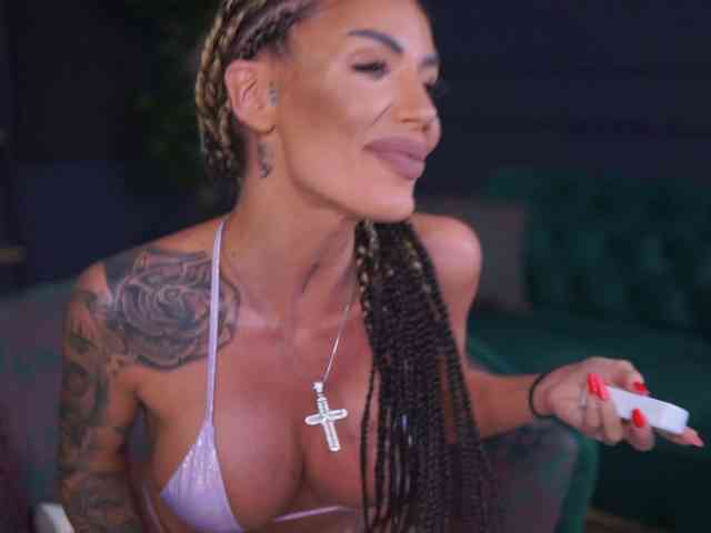 RaquelleVon's sex show image