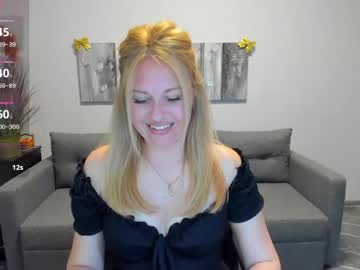 mira_whitme's sex show image