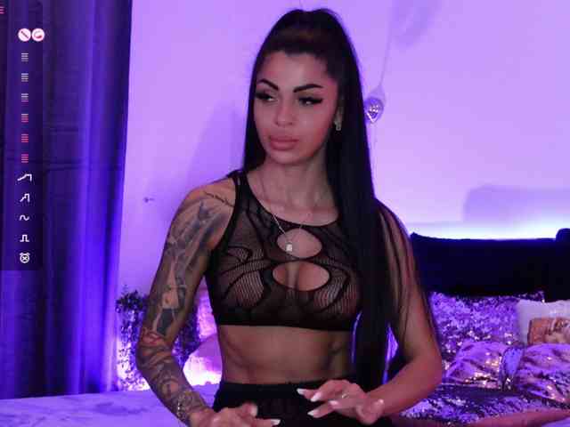 Изображение секс-шоу модели AngelaMyst Изображение секс-шоу модели AngelaMyst