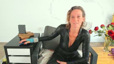 MendiPetite's sex show image MendiPetite's sex show image