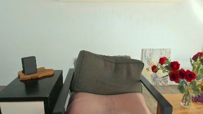 MendiPetite's sex show image MendiPetite's sex show image