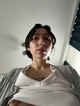 kikidoll's sex show image