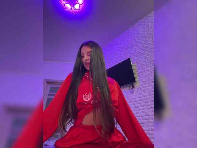 Изображение секс-шоу модели sweetkira25 Изображение секс-шоу модели sweetkira25