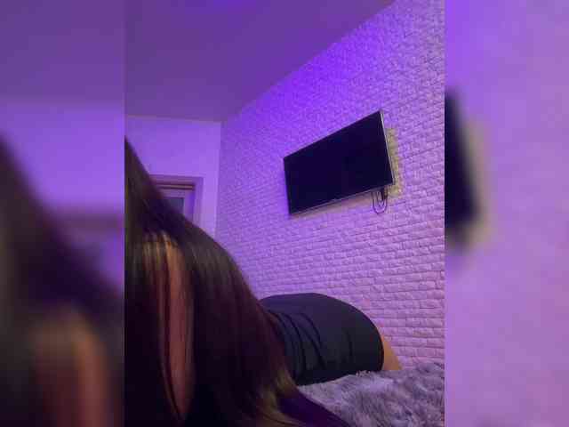 Изображение секс-шоу модели sweetkira25 Изображение секс-шоу модели sweetkira25