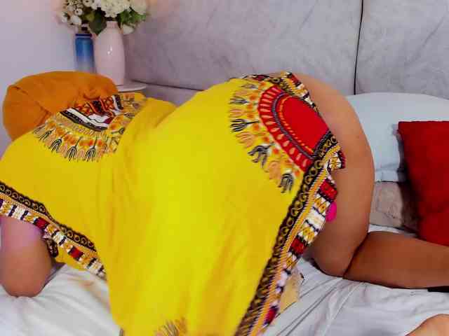 Naomii-'s sex show image