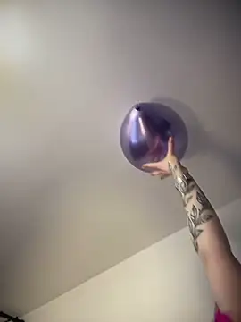 meow_girl's sex show image