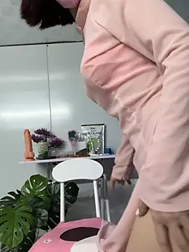 Nana-19's sex show image