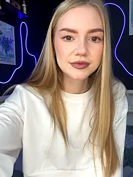 Изображение секс-шоу модели MilaMoone