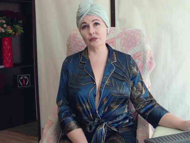 IvettaShine's sex show image