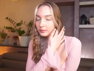 suannedoriean's sex show image