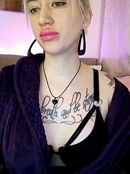 Gina-Lumara's sex show image