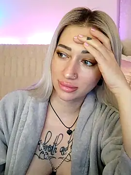 Gina-Lumara's sex show image