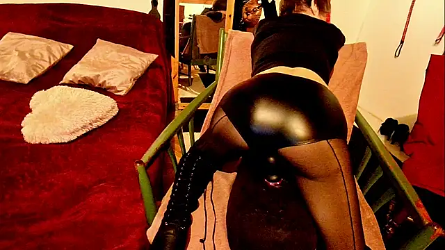 Изображение секс-шоу модели Hot_Colettte Изображение секс-шоу модели Hot_Colettte