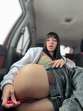 JulliaVegas's sex show image