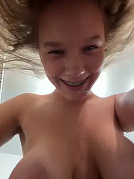 Ketitull's sex show image