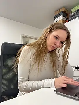 Ketitull's sex show image