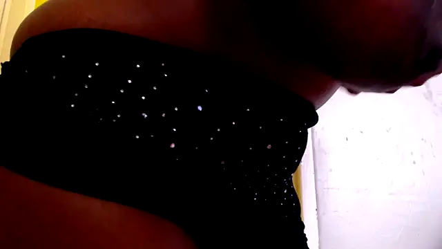 Изображение секс-шоу модели Silkytitss