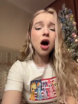 -teenytiny-'s sex show image