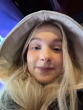 -teenytiny-'s sex show image