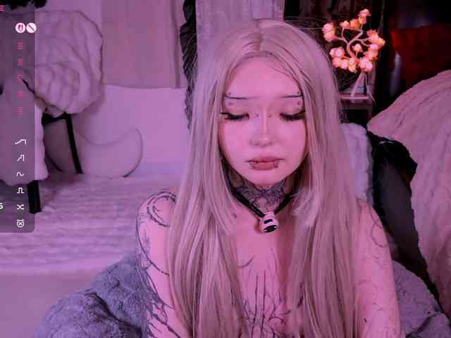 Изображение секс-шоу модели Leinbone Изображение секс-шоу модели Leinbone