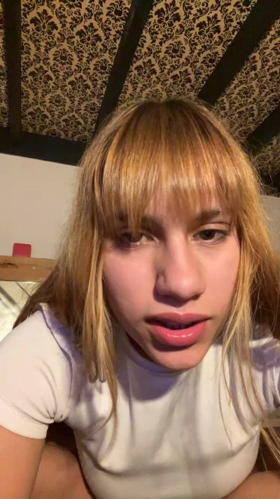 saraangelafern1's sex show image