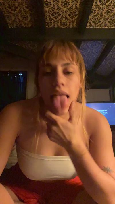saraangelafern1's sex show image