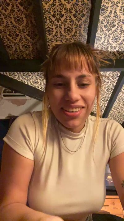 saraangelafern1's sex show image