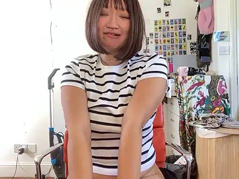 xxxYUKARIxxx's sex show image
