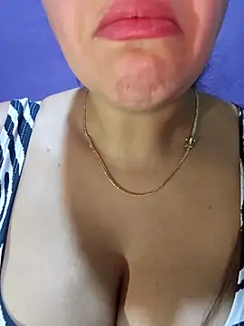 Sexy-girl's sex show image