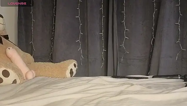 MoonedByEva's sex show image
