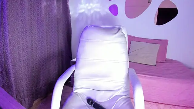 Sexshow-Bild von Caroliina_Saenz Sexshow-Bild von Caroliina_Saenz