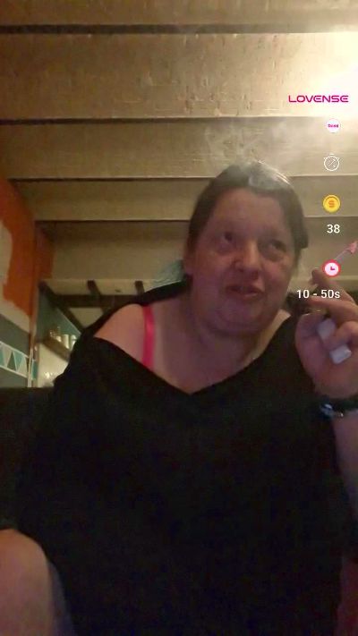 Изображение секс-шоу модели chattehumide2